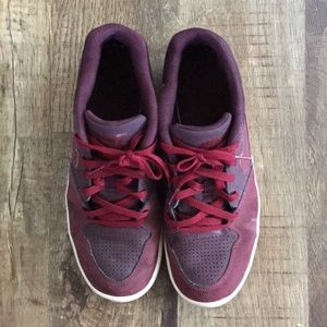 Nike Sneakers Maroon Casual 10